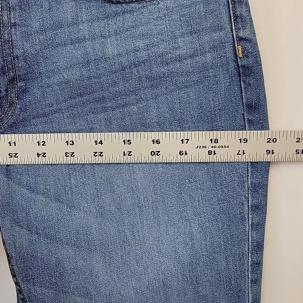 Everlane  Ankle Jeans Medium Wash Size 29